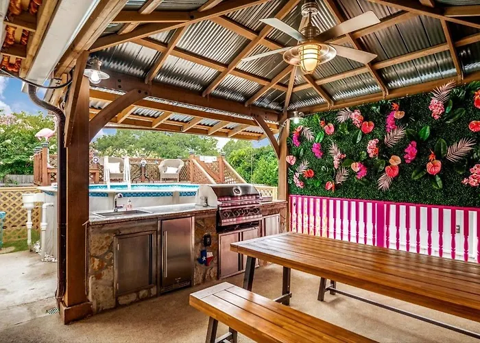 La Casita - Pool, Patio, Pacman!