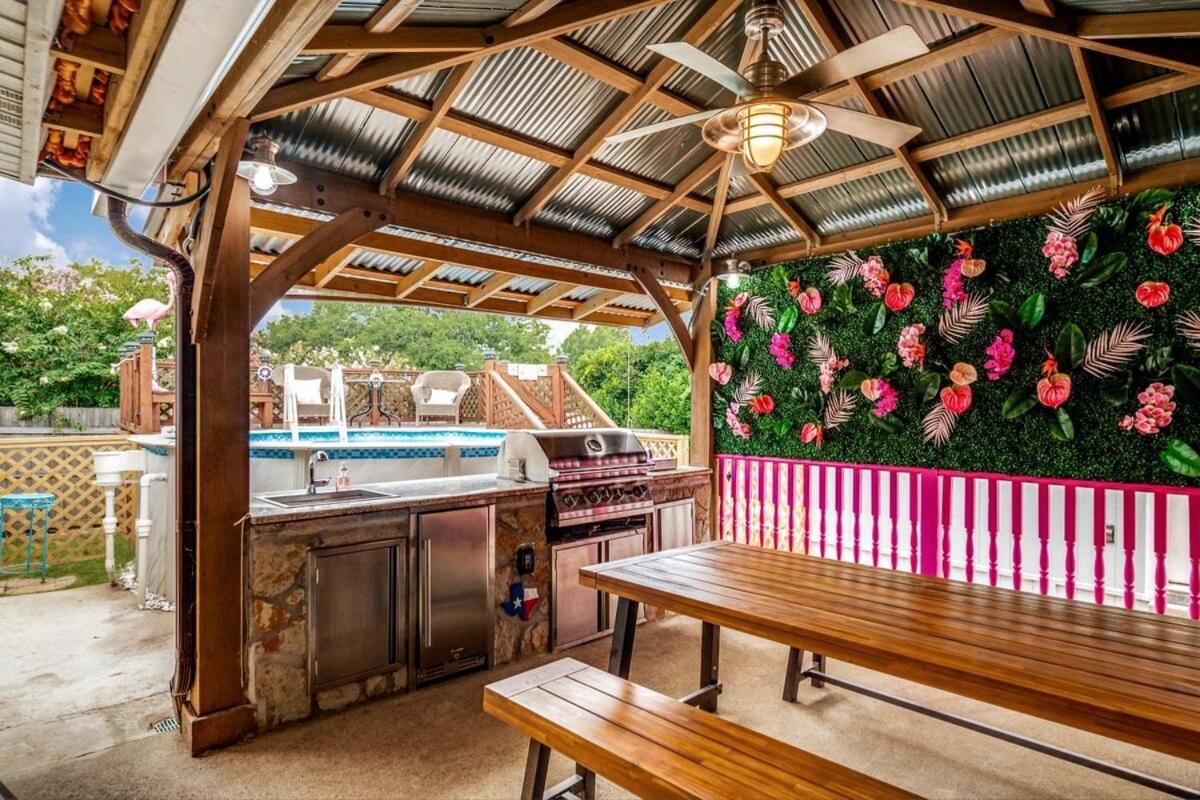 La Casita - Pool, Patio, Pacman! Euless